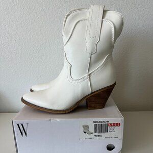 Pointed Toe White Cowboy Boots